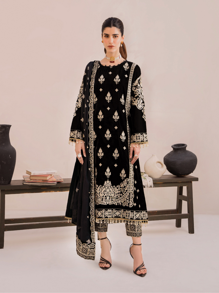 GARNET 3 PIECE EMBROIDERED VELVET SUIT (SALONI)