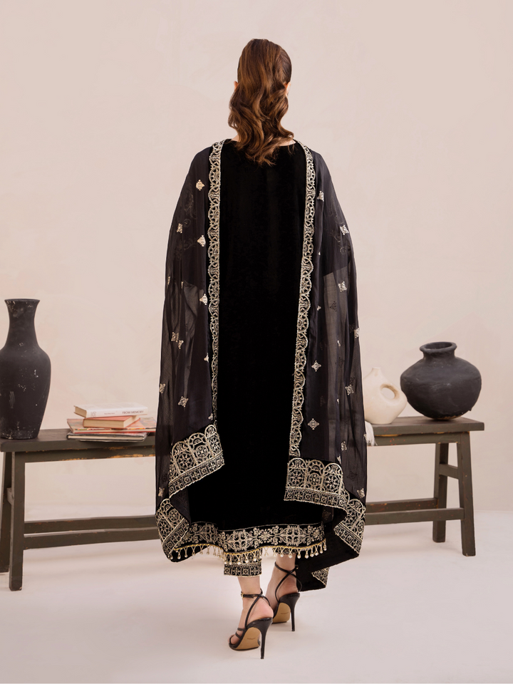 GARNET 3 PIECE EMBROIDERED VELVET SUIT (SALONI)