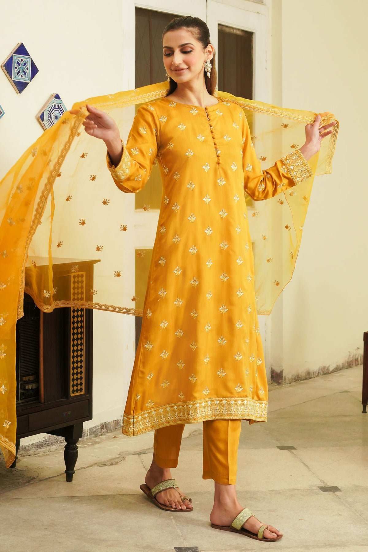 MANNAT 3PC EMBROIDERED VISCOSE SUIT (CHANDNI)